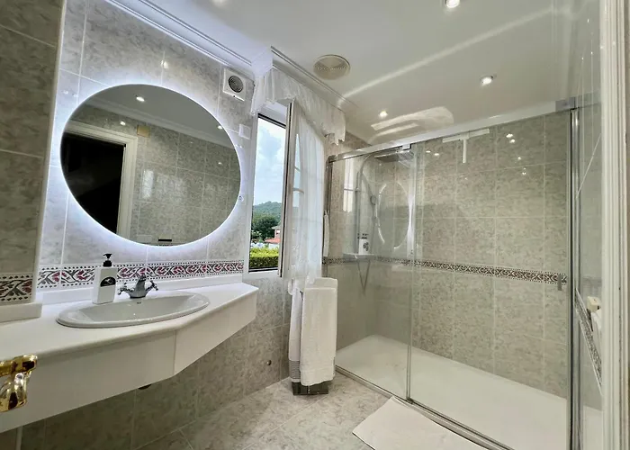 Willa Autentico Lujo, Stylish Host Cantabria. Camargo