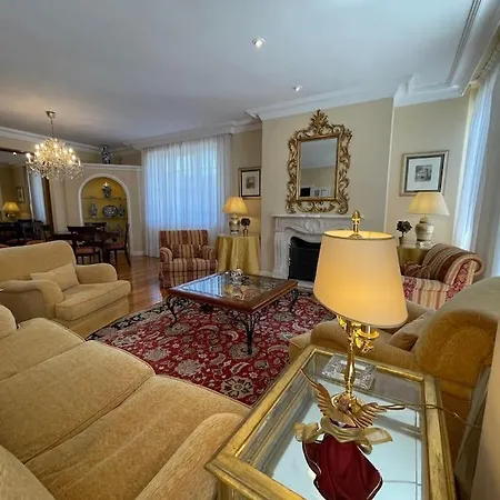 Autentico Lujo, Stylish Host Cantabria. Villa