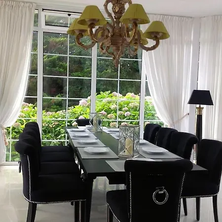 Autentico Lujo, Stylish Host Cantabria. Villa *