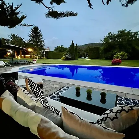 Autentico Lujo, Stylish Host Cantabria. Villa Camargo