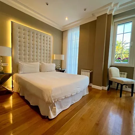 Villa Autentico Lujo, Stylish Host Cantabria. *