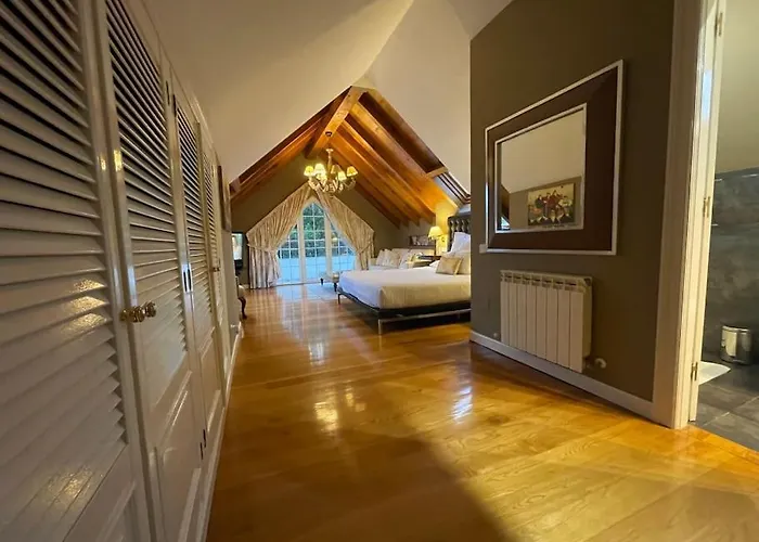 Villa Autentico Lujo, Stylish Host Cantabria. *