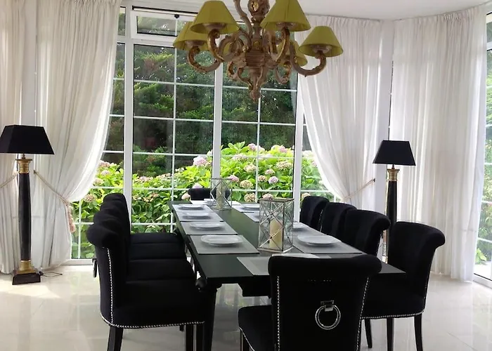 Autentico Lujo, Stylish Host Cantabria. Villa *