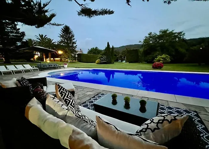 Autentico Lujo, Stylish Host Cantabria. Villa Camargo